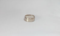 Свадебное кольцо с камушками
