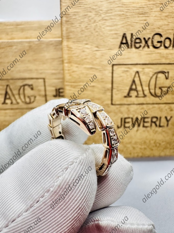 Кільце змія Bulgari золото 