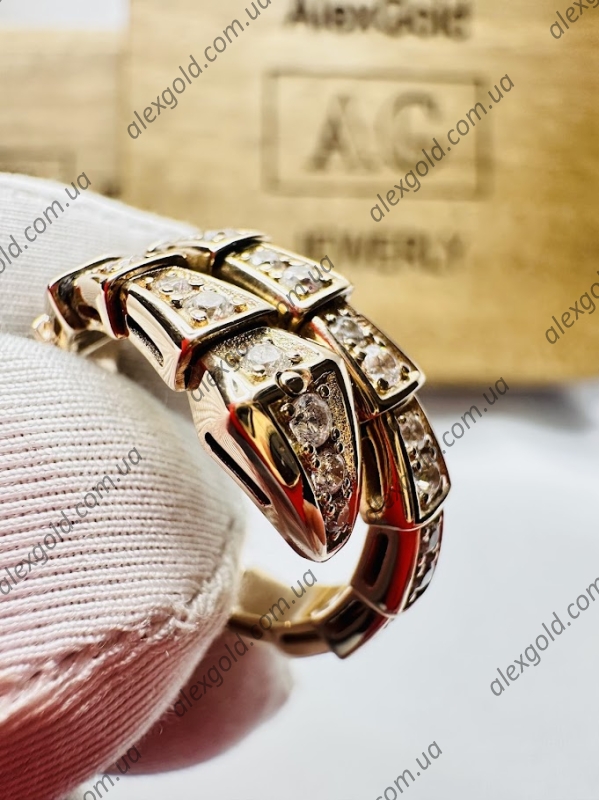 Кільце змія Bulgari золото 