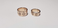 Широкие обручальные кольца Картье с камнями