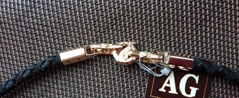Шелковый шнурок с золотыми вставками бренда Baraka диаметр 5 мм