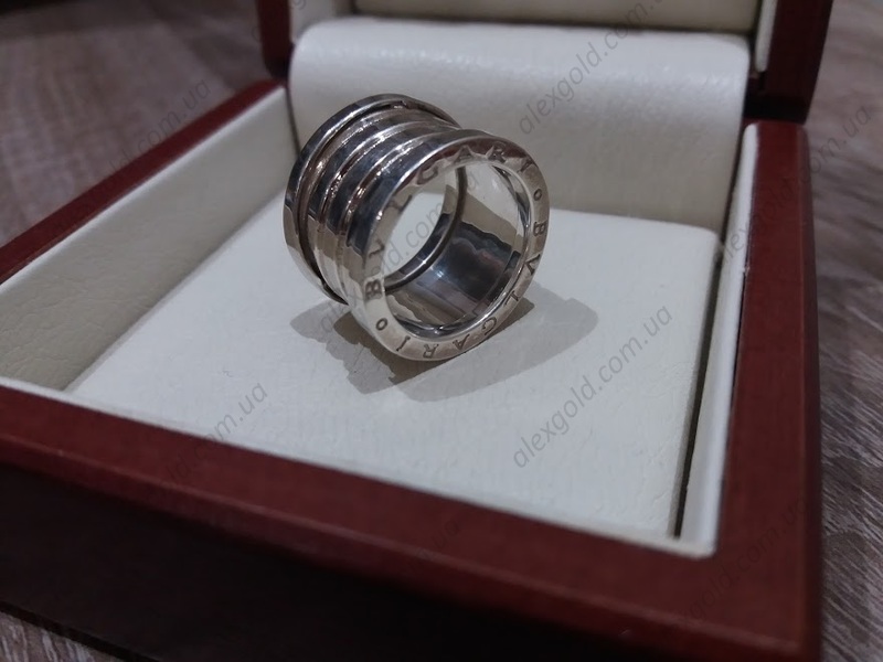Женское кольцо Bulgari