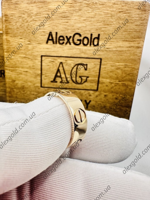 Жіноча каблучка Cartier Love