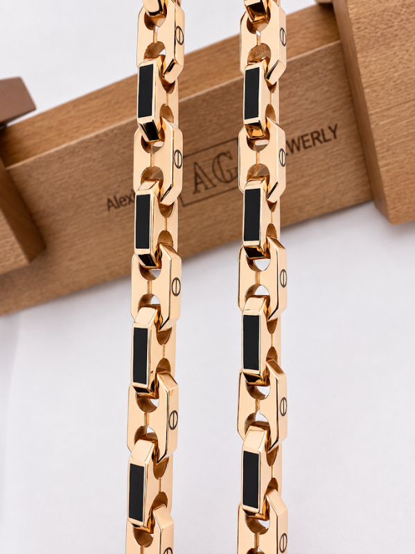 Золотий ланцюг у стилі Cartier з чорною ювелірною емаллю